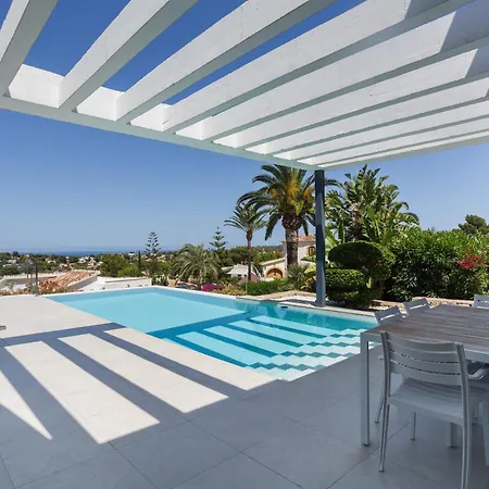 Lujosa Ultramoderna Villa