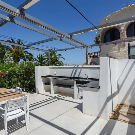 Lujosa Ultramoderna Villa *